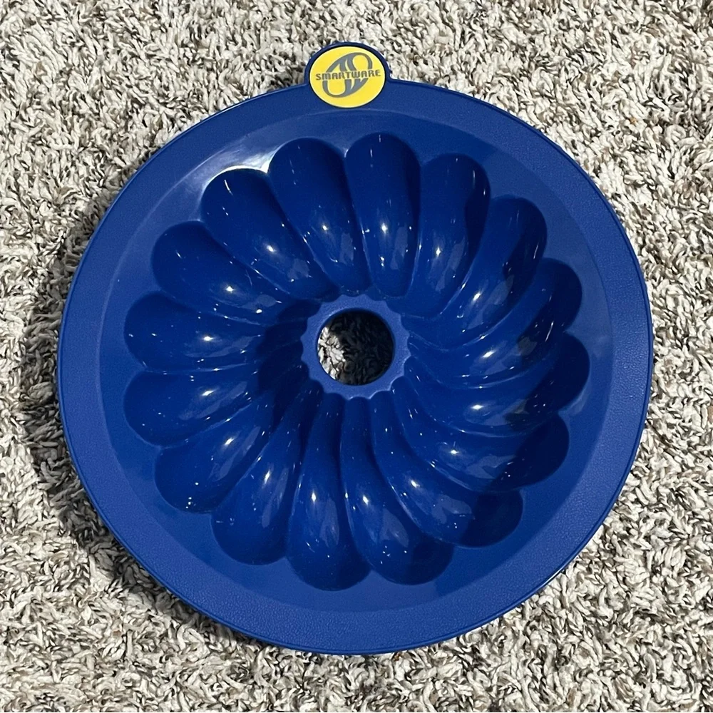 Smartware Blue Silicone Baking Molds Non Stick Cake Loaf & Dish Lot Of 3